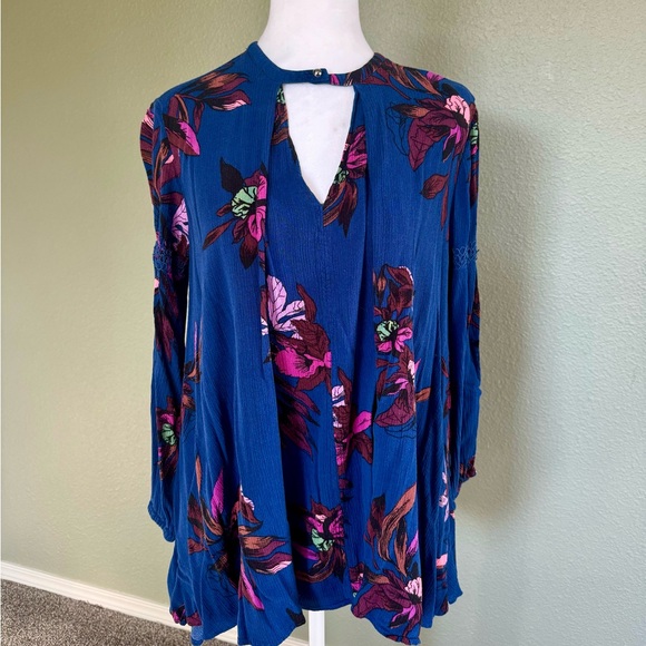 Beautiful Free People Swing Blouse XS Royal Blue Orchid Print - Picture 4 of 6